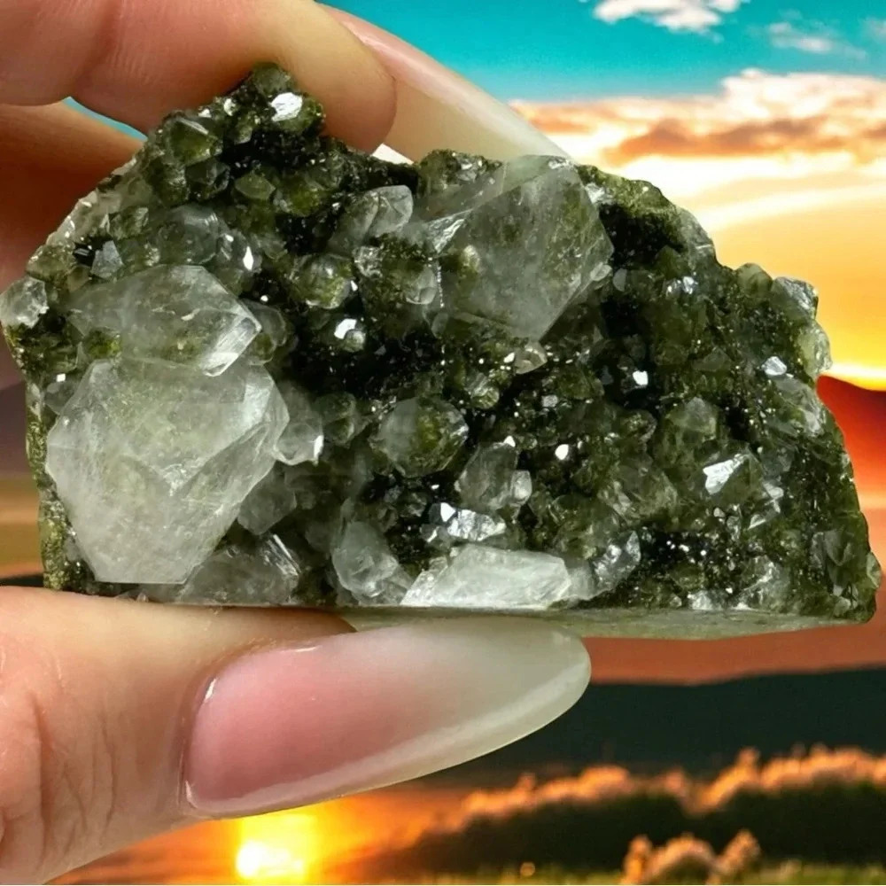 AAA Quality Fairy š§ Forest š³ Epidote & Quartz š¹š· Raw Mineral Druzy Epidote - Picture 1 of 9